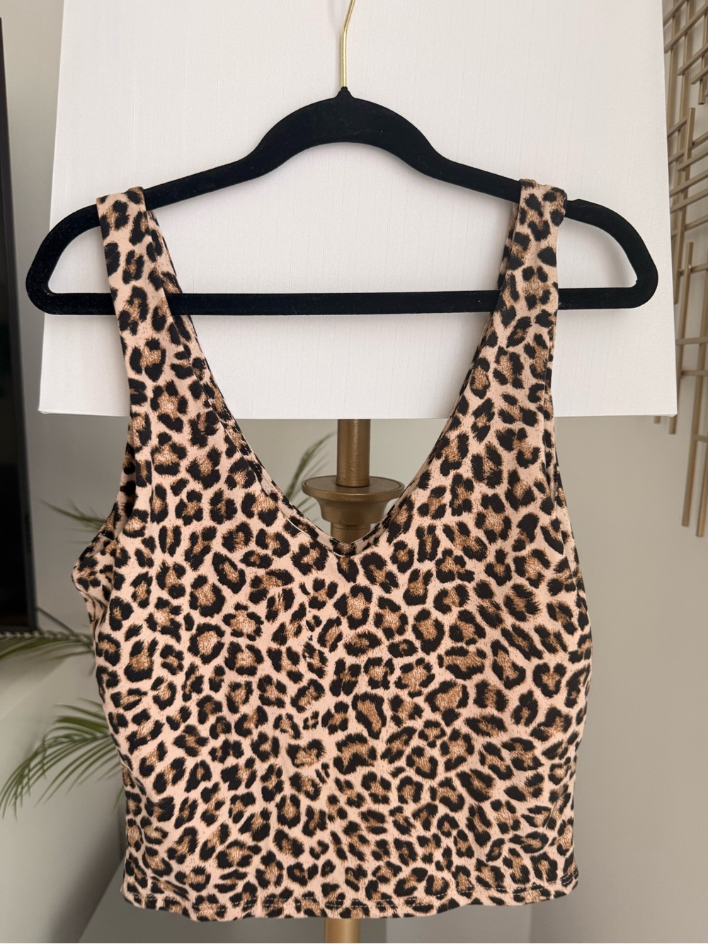 gaze Leopard-Print Sleeveless V-Neck Tank in Tan and Black - Picture 2 of 3